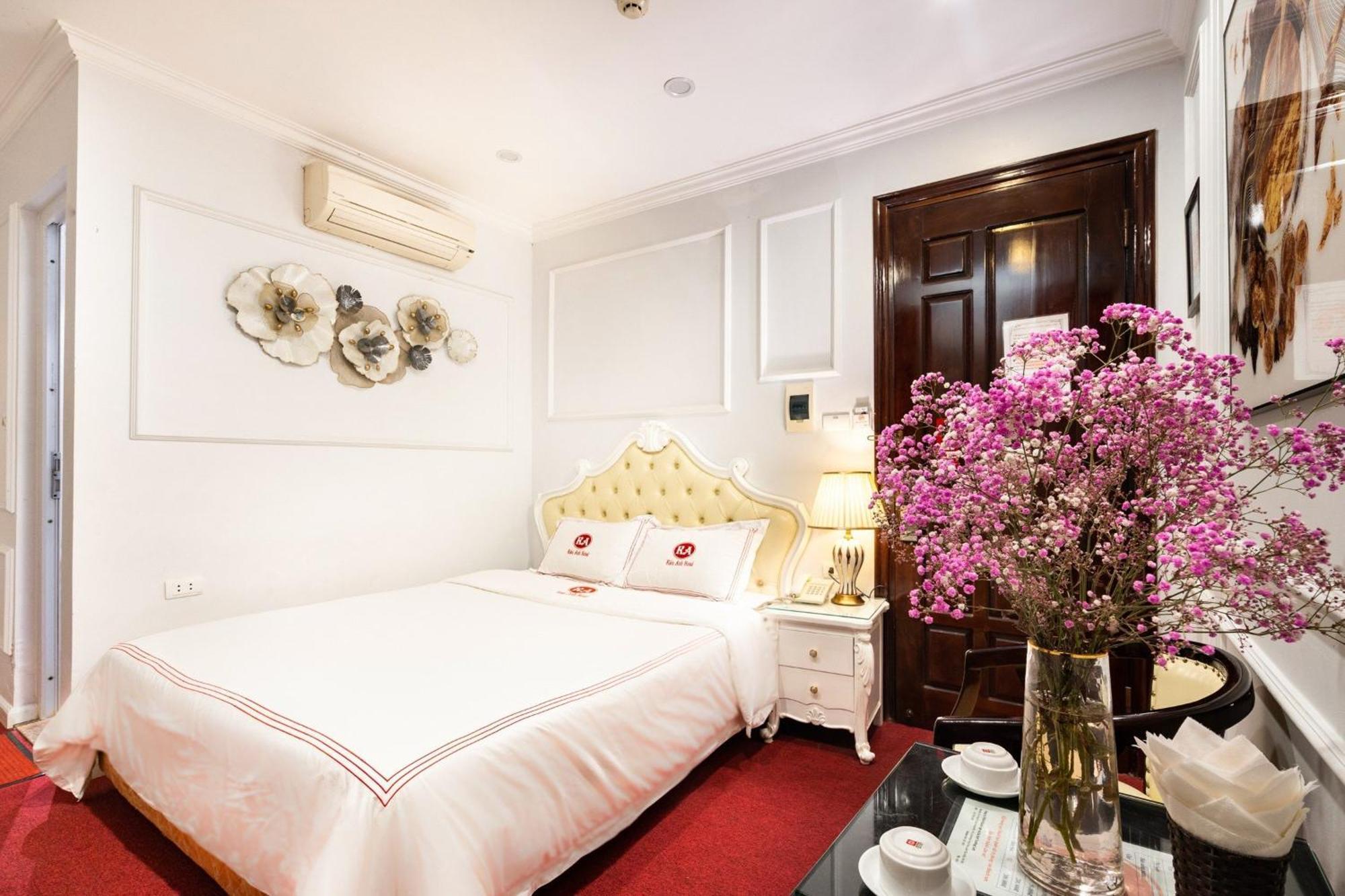 Kieu Anh Hotel - 81 Trung Kinh - By Bay Luxury Hanoi Kültér fotó